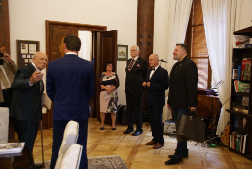 Nestora pozdeňské kultury, Jaroslava Ulricha, vyznamenal předseda parlamentu 